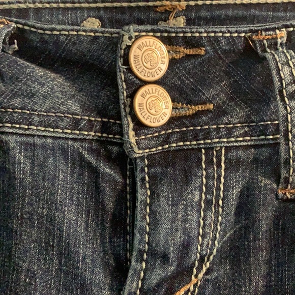 WallFlower Jeans - Picture 2 of 9